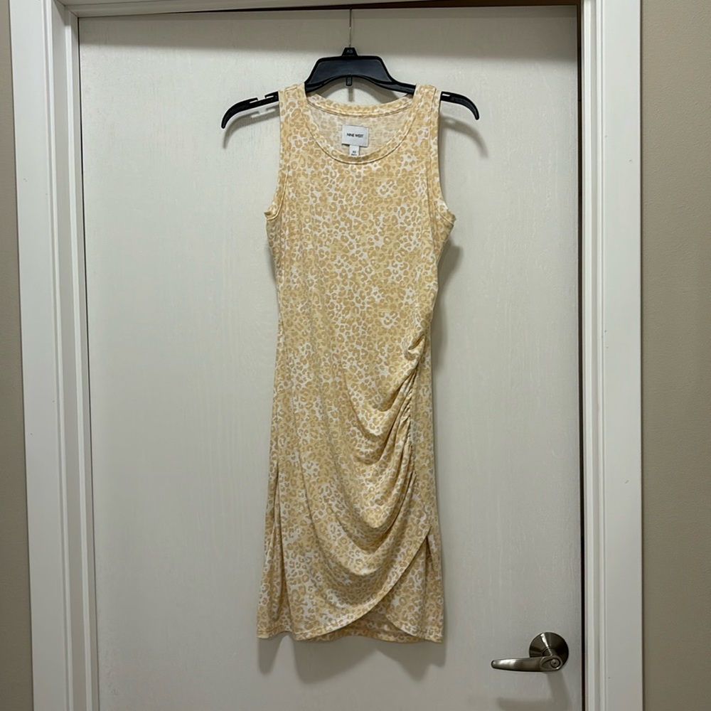 Nine West ruched tshirt dress, size xsmall, varied shades of tan leopard print